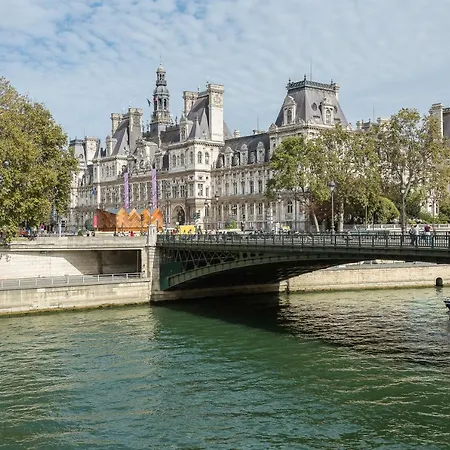 Place Des Vosges By Onefinestay Parigi