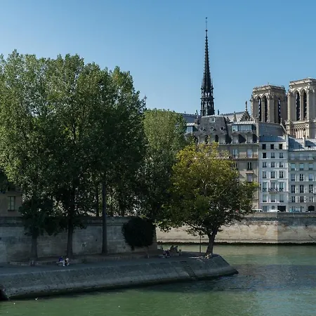 Place Des Vosges By Onefinestay