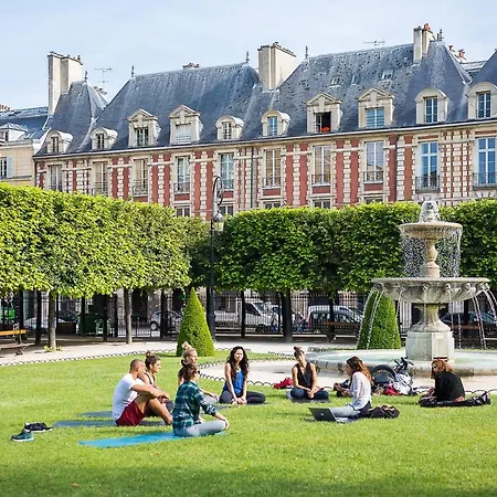 Place Des Vosges By Onefinestay * Parigi