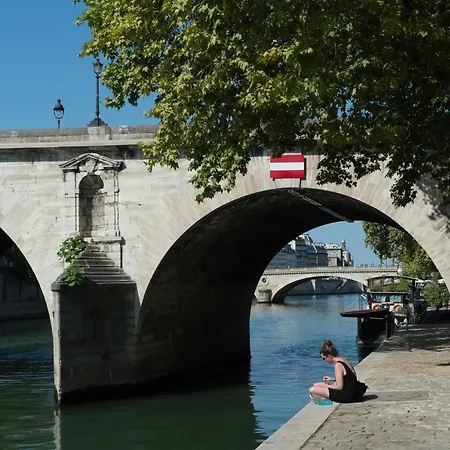 Place Des Vosges By Onefinestay Appartamento Parigi